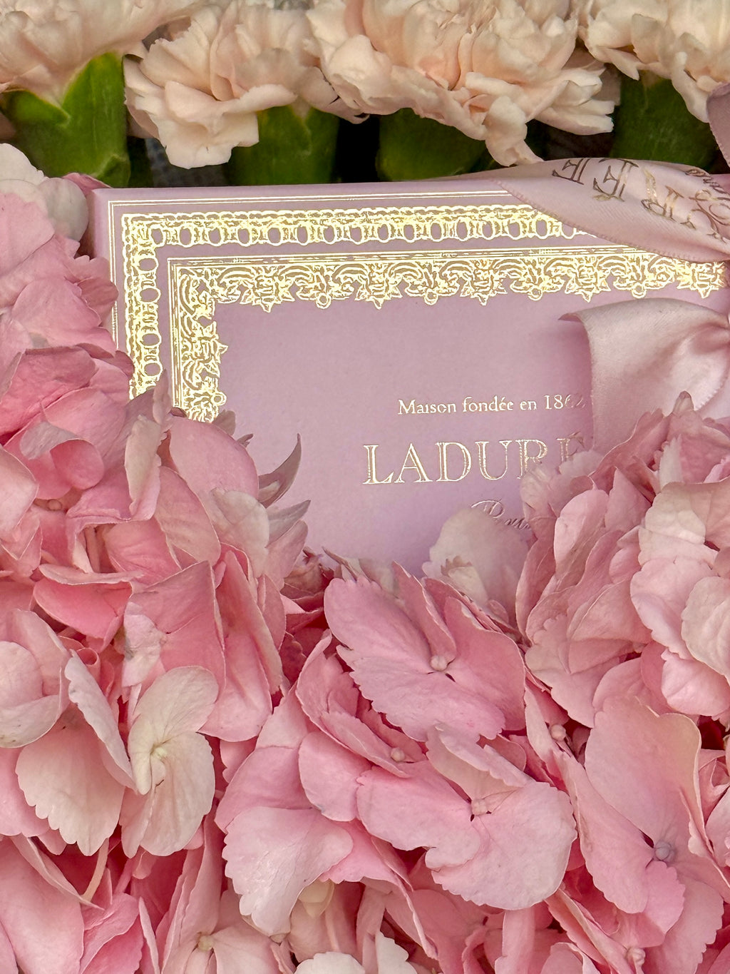 Ladurée Bloom Box